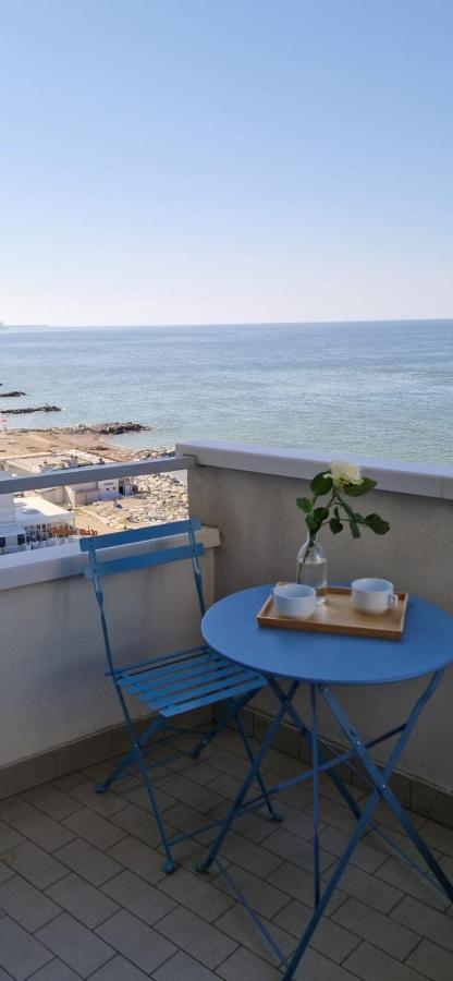 Lamar Suites Seafront Apartments Misano Adriatico Esterno foto